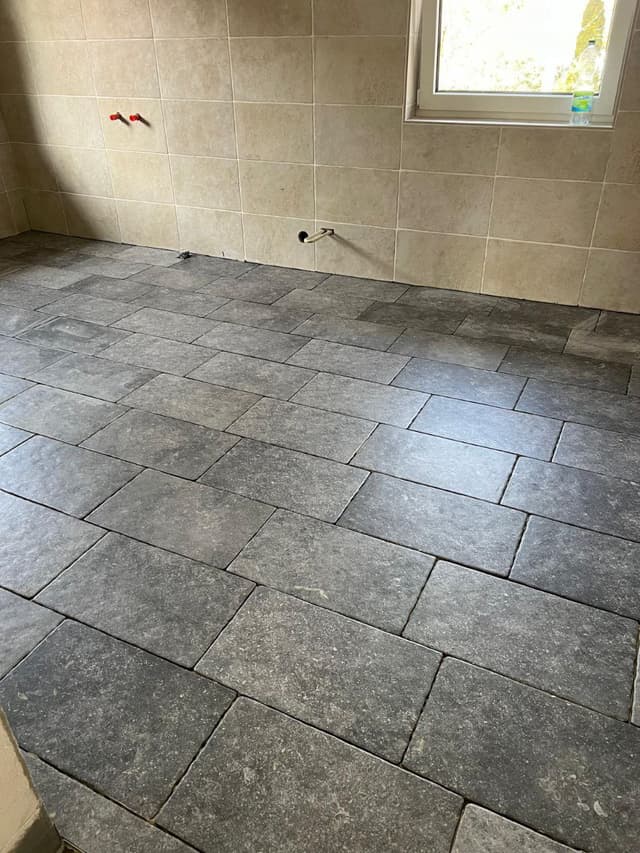 Gewerbliche Bodenverlegung